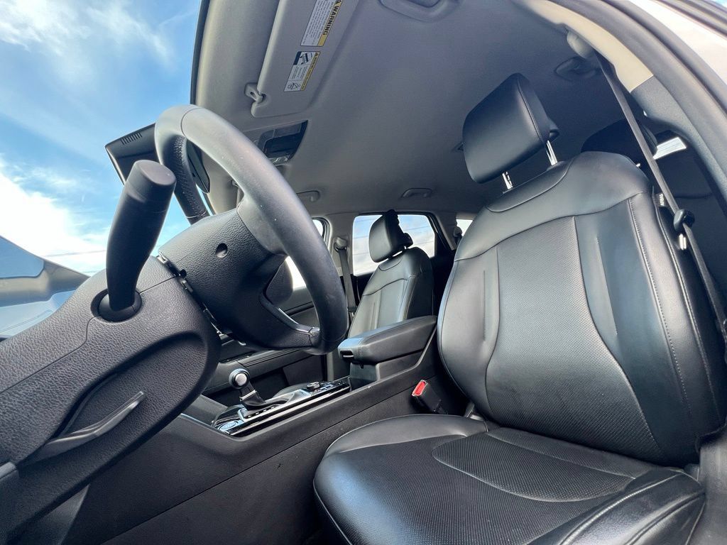 Certified 2023 Kia Sportage EX FWD image 16