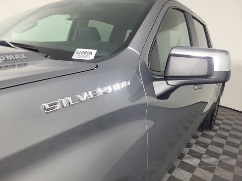 Used 2025 Chevrolet Silverado 1500 LT image 5