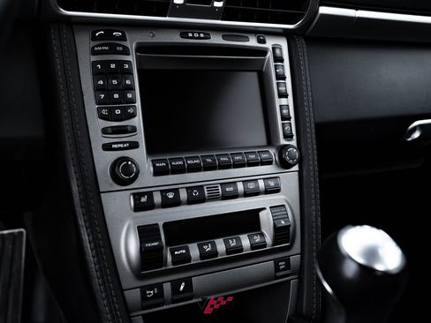 Used 2005 Porsche 911 Carrera S image 36