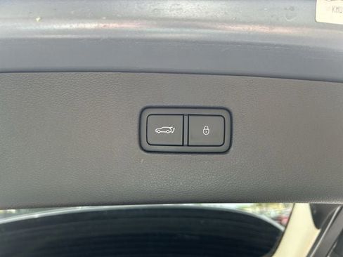 Used 2025 Genesis GV80 2.5T Standard image 16