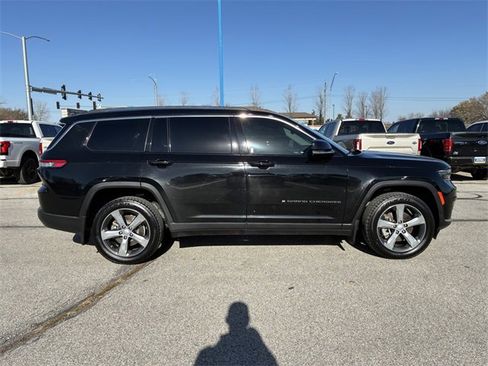 Used 2021 Jeep Grand Cherokee L Limited w/ MOPAR Finishing Package image 3