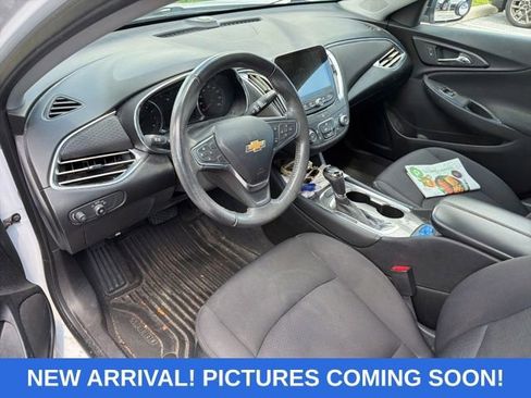 Used 2018 Chevrolet Malibu LT w/ Redline Edition FWD image 6