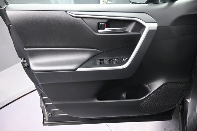 Certified 2024 Toyota RAV4 XLE FWD image 21