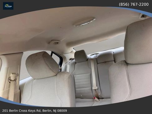 Used 2016 Ford Taurus SE FWD image 27