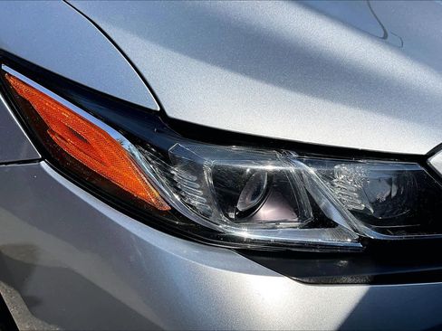 Used 2020 Toyota Camry SE FWD image 25