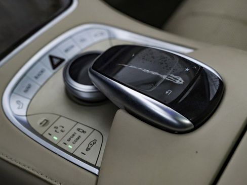 Used 2017 Mercedes-Benz S 550 4MATIC PREMIUM PKG WARMTH & CO image 23