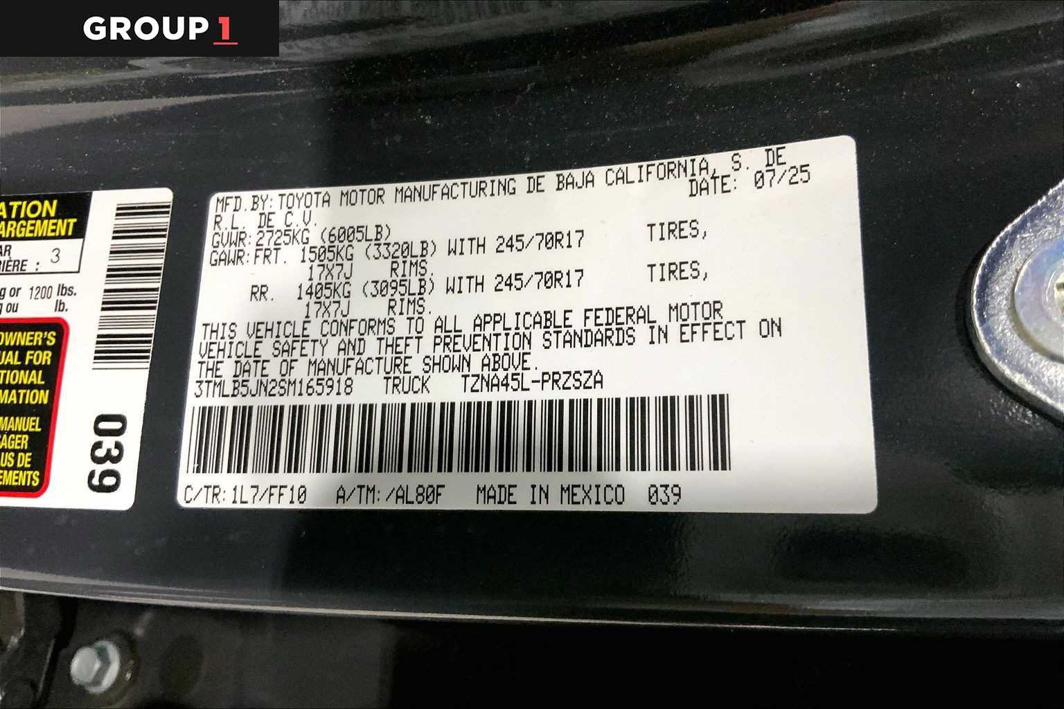 Certified 2025 Toyota Tacoma SR5 AWD/4WD image 37