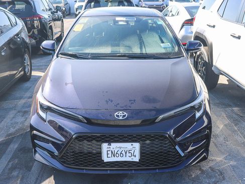 Used 2026 Toyota Corolla SE FWD image 3