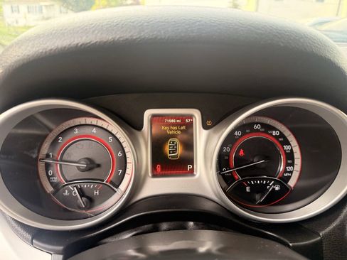 Used 2018 Dodge Journey SE FWD image 17