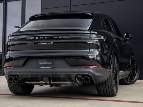 Certified 2026 Porsche Cayenne S AWD/4WD image 11