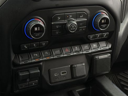 Used 2020 Chevrolet Silverado 1500 LTZ w/ LTZ Texas Edition image 21