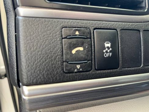 Used 2012 Toyota Camry LE FWD image 11