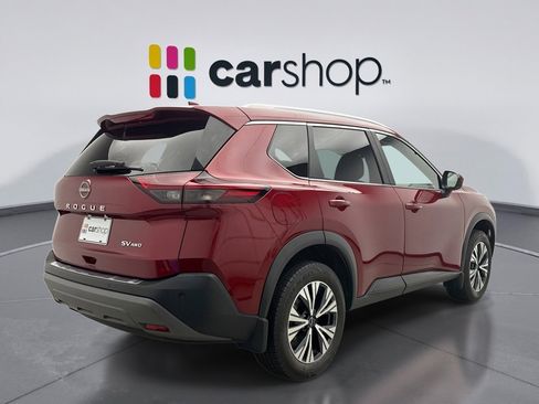 Used 2023 Nissan Rogue SV w/ SV Premium B Package image 5