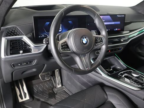 Used 2024 BMW X7 xDrive40i w/ M Sport Package AWD/4WD image 29