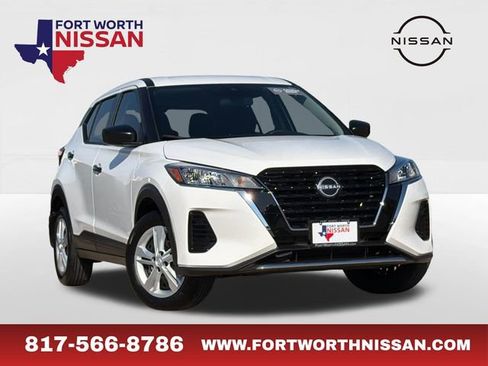 Certified 2025 Nissan Kicks Play S image 1