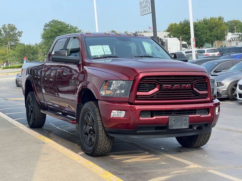 Used 2018 RAM 2500 Big Horn w/ Sport Appearance Group AWD/4WD image 2