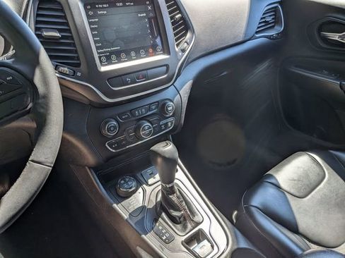 Certified 2020 Jeep Cherokee Trailhawk image 15