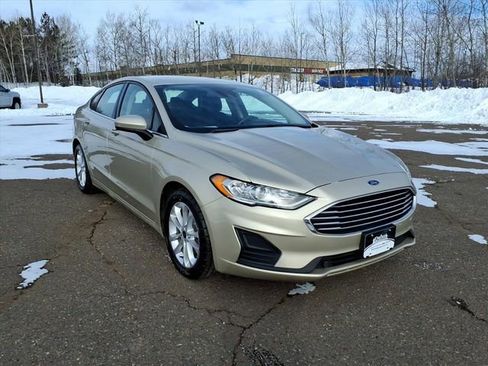 Used 2019 Ford Fusion SE image 7