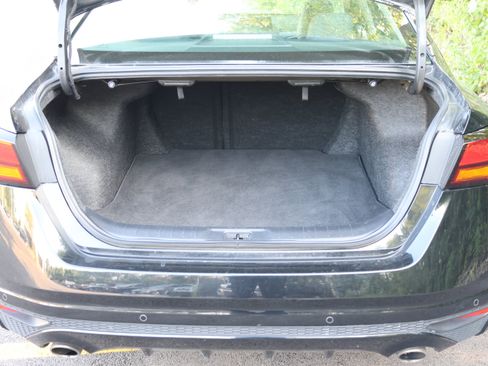 Used 2024 Nissan Altima 2.5 SR FWD image 6