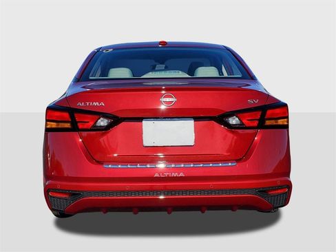 New 2025 Nissan Altima 2.5 SV image 4