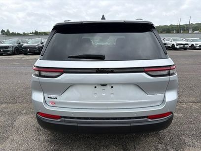 New 2026 Jeep Grand Cherokee Altitude