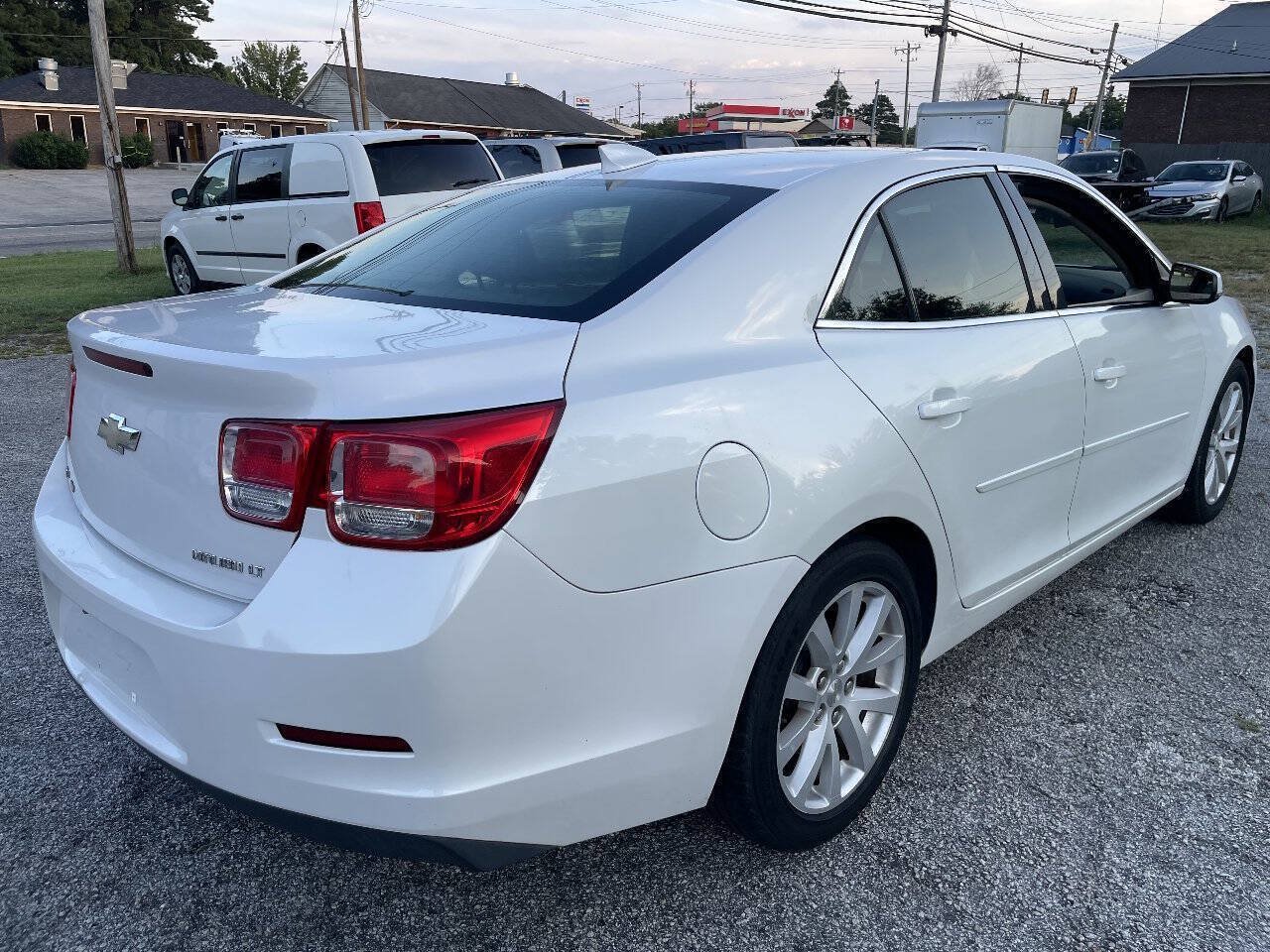 Used 2015 Chevrolet Malibu LT w/ Leather Package FWD image 7