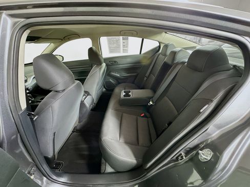 Used 2025 Nissan Altima 2.5 SV image 25