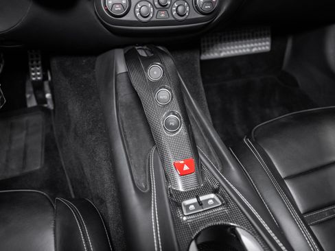 Used 2017 Ferrari F12 Berlinetta RWD image 34