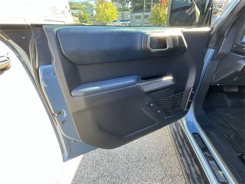 Used 2021 Ford Bronco Outer Banks image 6