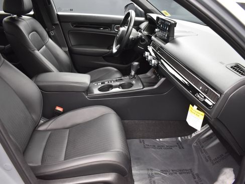 Used 2025 Honda Civic Sport image 16