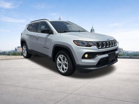 Used 2024 Jeep Compass Latitude AWD/4WD image 24