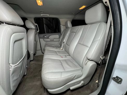 Used 2012 Chevrolet Suburban LT image 22