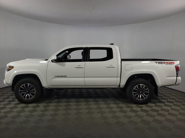 Used 2023 Toyota Tacoma TRD Sport w/ Technology Package AWD/4WD image 4