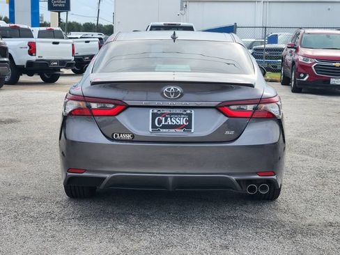 Used 2023 Toyota Camry SE FWD image 6