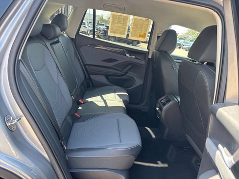 Used 2026 Volkswagen Tiguan SE AWD/4WD image 27