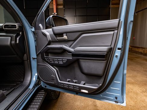 Used 2025 Toyota 4Runner Limited image 37