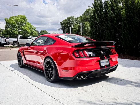 Used 2019 Ford Mustang Shelby GT350 w/ Technology Package RWD image 8