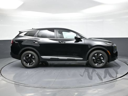 New 2026 Kia Sportage LX AWD/4WD image 9