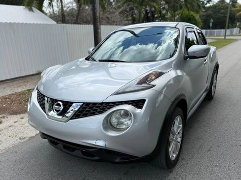 Used 2015 Nissan Juke S image 4