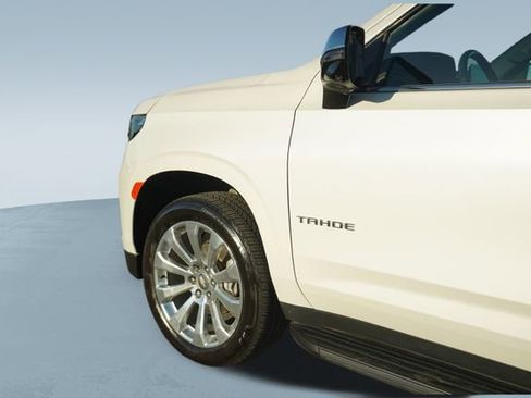 Used 2021 Chevrolet Tahoe Premier w/ Premium Package image 40
