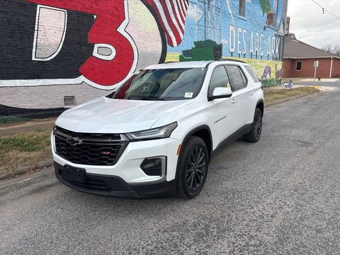 Used 2023 Chevrolet Traverse RS w/ LPO, Floor Liner Package image 55