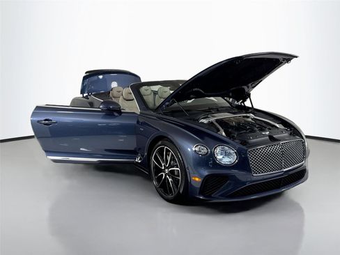 Used 2020 Bentley Continental GT image 30