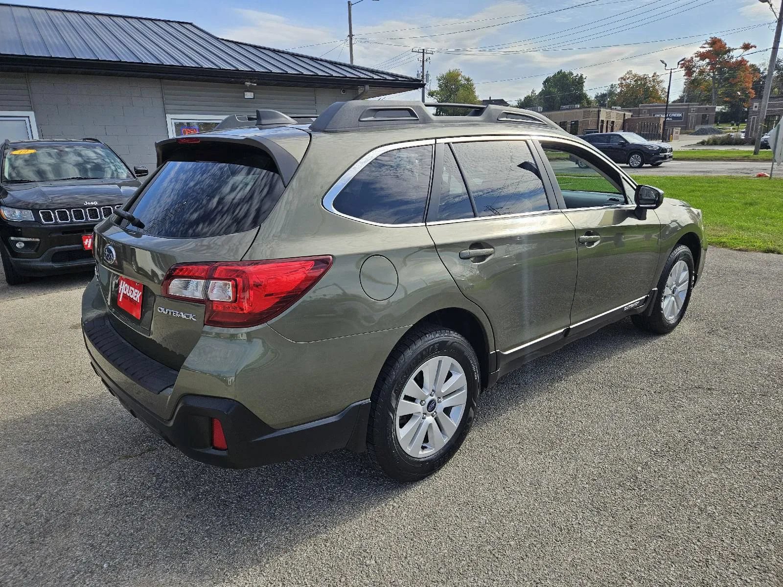 Used 2018 Subaru Outback 2.5i Premium AWD/4WD image 6