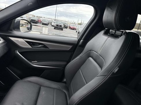 Used 2025 Jaguar F-PACE R-Dynamic S AWD/4WD image 16