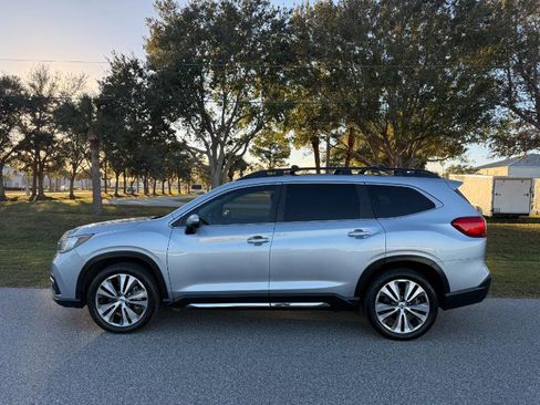 Used 2019 Subaru Ascent Limited w/ Popular Package #3 image 3