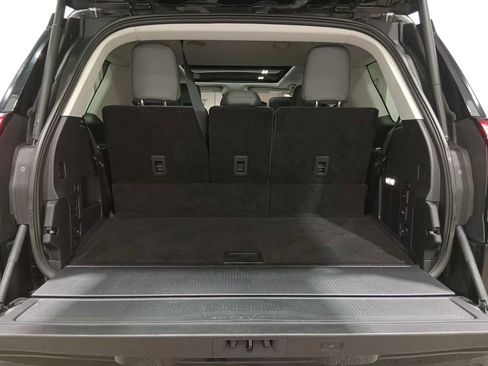Certified 2025 Ford Expedition Active AWD/4WD image 5