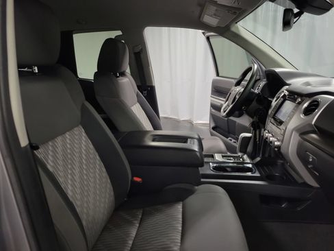 Used 2019 Toyota Tundra SR5 w/ SR5 Upgrade Package AWD/4WD image 33