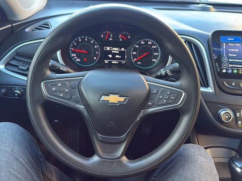 Used 2020 Chevrolet Malibu LS image 10