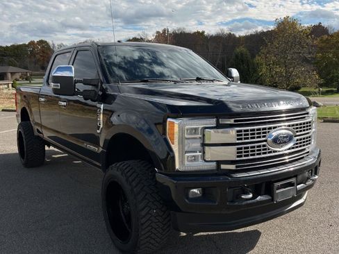 Used 2019 Ford F350 Limited image 7