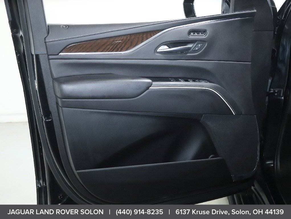 Used 2022 Cadillac Escalade Sport Platinum w/ LPO, ONYX Package AWD/4WD image 33